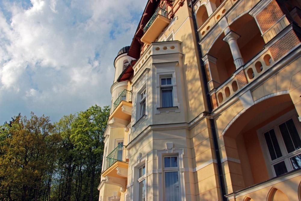Villa Regent Spa & Wellness 玛丽亚温泉 外观 照片